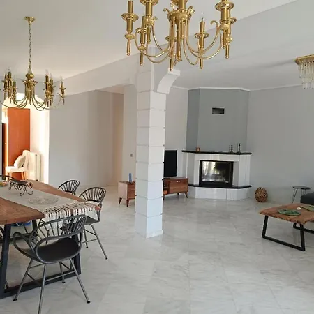 Apartment Evgeniou House In Nea Triglia